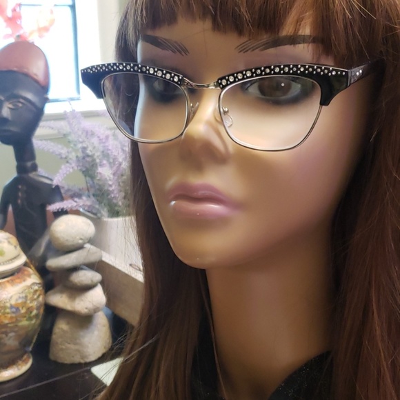 Glamorous Oval Black Reading Glasses - Picture 6 of 7